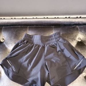 Lululemon hottie hots